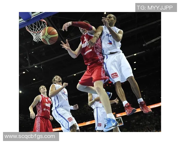 上海篮球队在欧锦赛中的战术意识与团队配合表现分析 上海篮球队在欧锦赛中的战术意识与团队配合表现分析