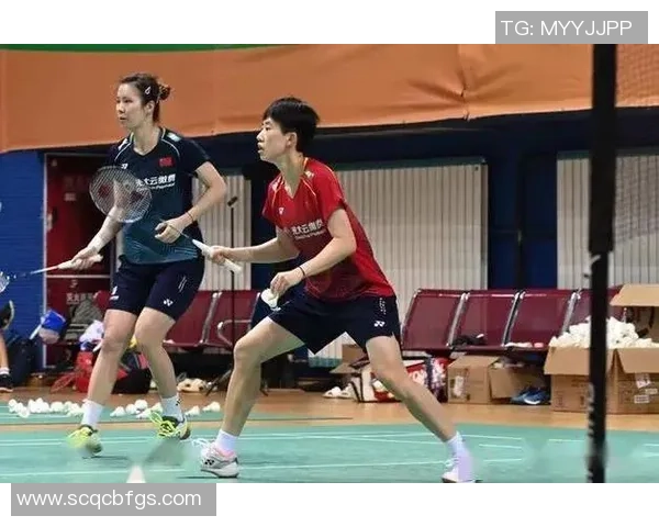 广州羽毛球队与西安羽毛球队赛后复盘分析团队配合与战术执行的关键因素